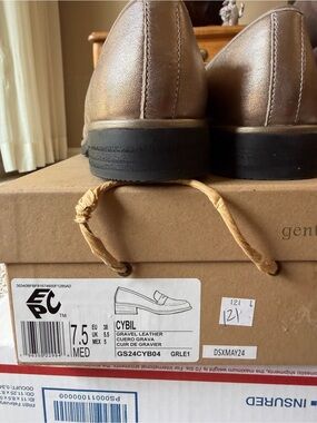 Kenneth Cole Metallic Brown Leather Slip-On Loafers